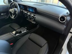 MERCEDES-BENZ CLASSE A 200 AUTOMATIC MOD. SPORT pieno