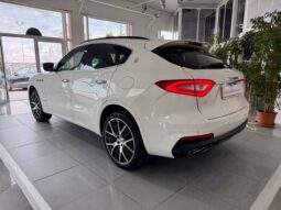 MASERATI LEVANTE V6 3.0 275 CV 4WD AUTOMATIK MOD. GRAN SPORT pieno